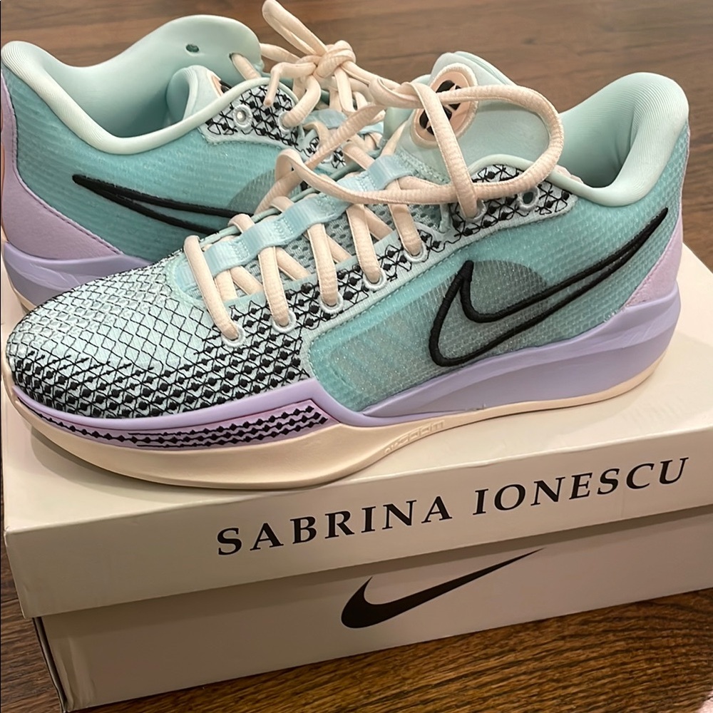 Nike Women's Sabrina Ionescu Basketball Shoes - Mint and Lavender